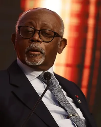 S.E. MBELLA MBELLA, Ministre des Relations extérieures.